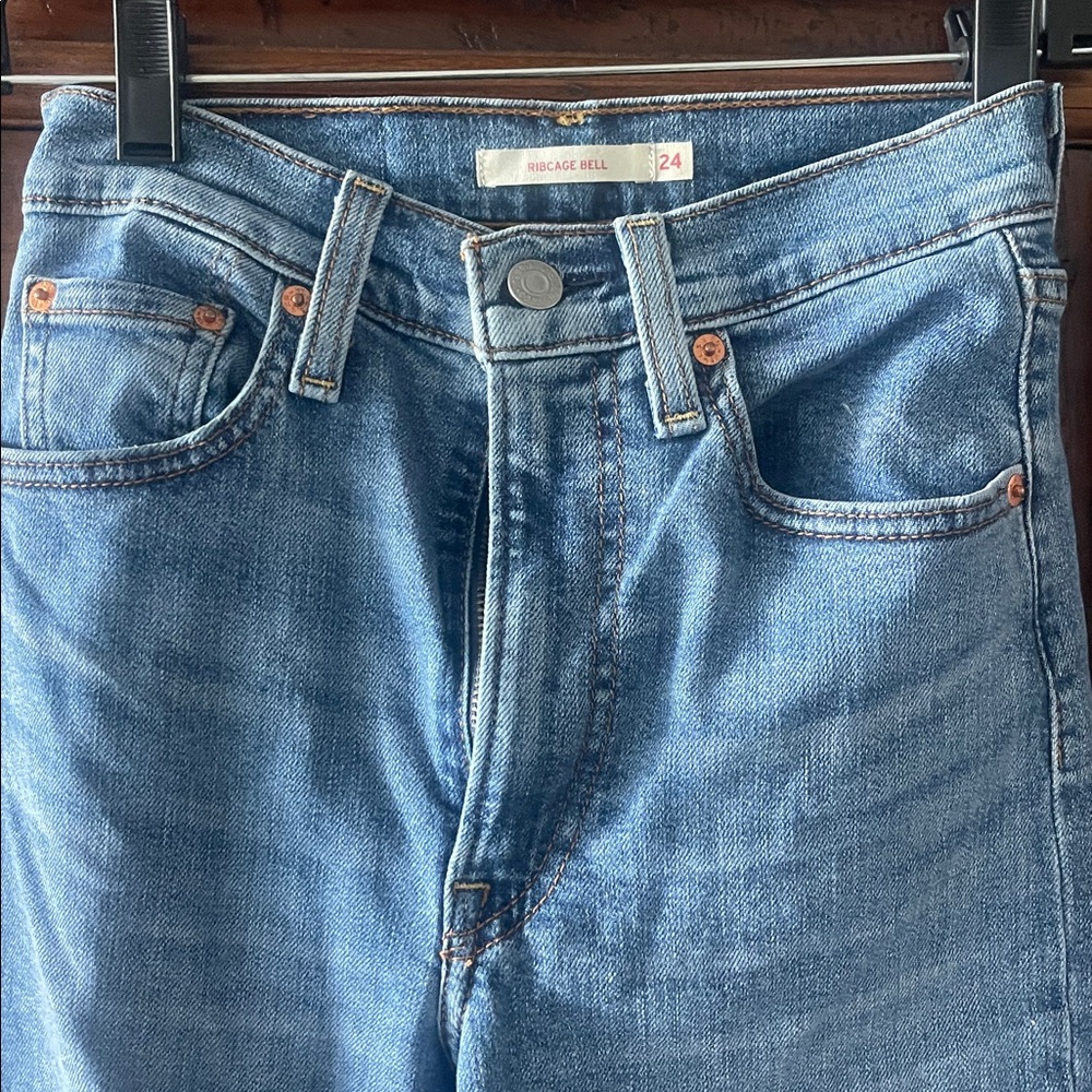 Levi rib cage bell , Classic Blue Women's Jeans 24 - Picture 5 of 9